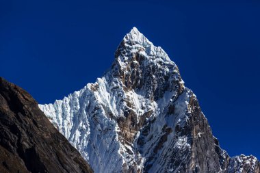Güzel dağlarının Cordillera yükseltisidir manzaralar