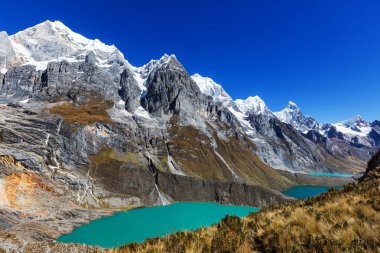 Güzel dağlarının Cordillera yükseltisidir manzaralar