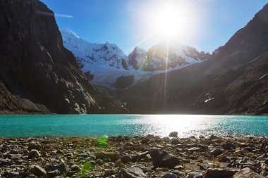 Güzel dağlarının Cordillera yükseltisidir manzaralar