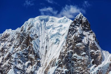 Güzel dağlarının Cordillera yükseltisidir manzaralar