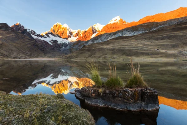 Güzel dağlarının Cordillera yükseltisidir manzaralar