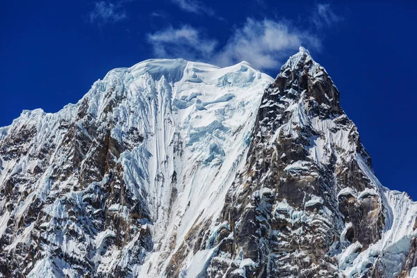 Güzel dağlarının Cordillera yükseltisidir manzaralar
