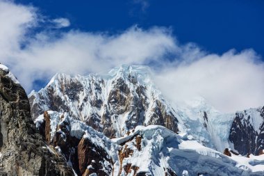 Güzel dağlarının Cordillera yükseltisidir manzaralar