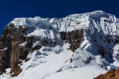 Güzel dağlarının Cordillera yükseltisidir manzaralar
