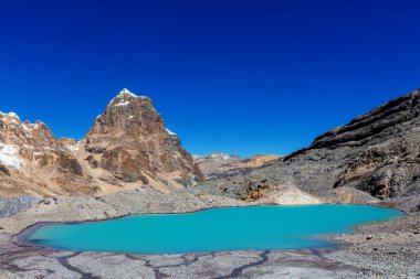 Güzel dağlarının Cordillera yükseltisidir manzaralar