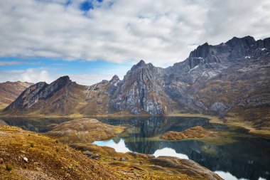 Güzel dağlarının Cordillera yükseltisidir manzaralar