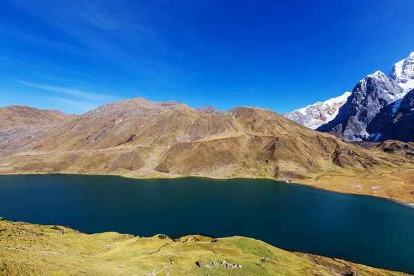 Güzel dağlarının Cordillera yükseltisidir manzaralar