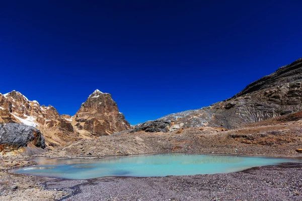 Güzel dağlarının Cordillera yükseltisidir manzaralar