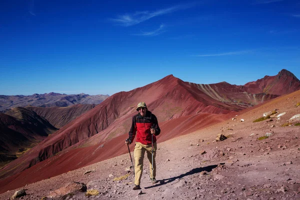 Scena escursionistica a Vinicunca — Foto Stock