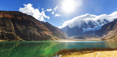 Güzel dağlarının Cordillera yükseltisidir manzaralar