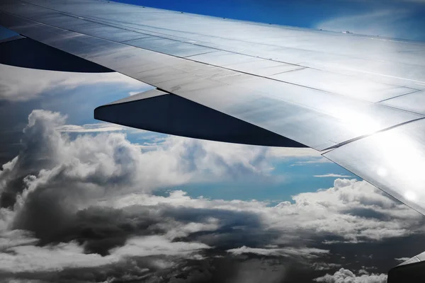 Luftaufnahme aus dem Flugzeug — Stockfoto