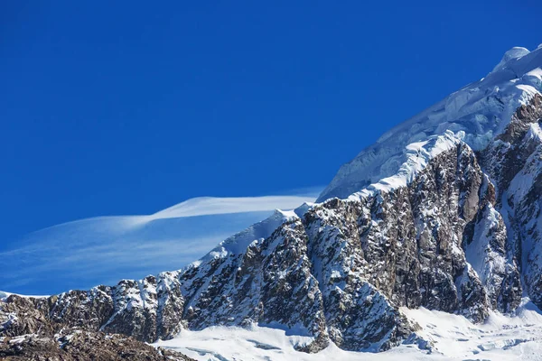 山脈 Huayhuash の美しい山の風景 — ストック写真