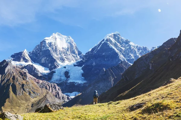 Scena piesze wycieczki w góry Cordillera — Zdjęcie stockowe