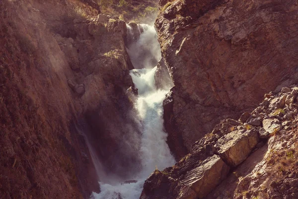 Vägen i canyon i Peru — Stockfoto