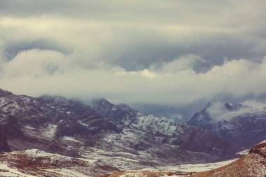 Cordillera yükseltisidir güzel dağ manzarası