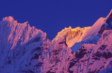 Cordillera yükseltisidir güzel dağ manzarası