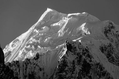 Cordillera yükseltisidir güzel dağ manzarası