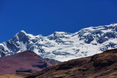 Cordillera yükseltisidir güzel dağ manzarası