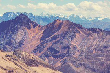 Cordillera yükseltisidir güzel dağ manzarası