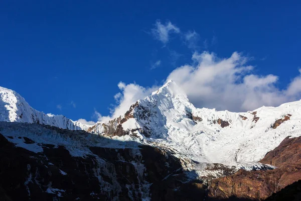 Prachtige berglandschap in de Cordillera Huayhuash — Stockfoto