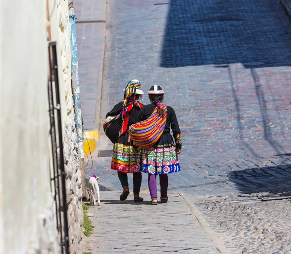 Şehir sokaklarında Perulu insanlar — Stok fotoğraf