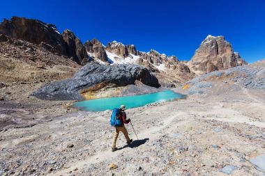 Peru adam uzun yürüyüşe çıkan kimse