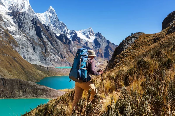 Mann wandert in Peru — Stockfoto