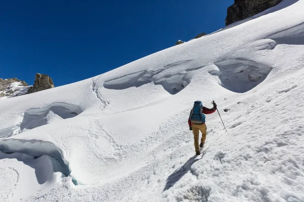 Peru adam uzun yürüyüşe çıkan kimse