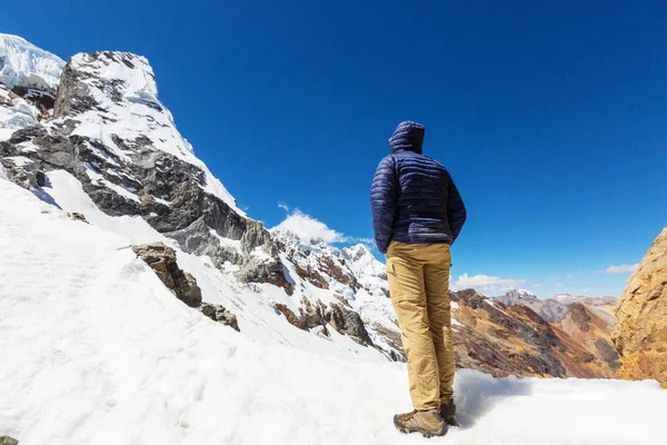 Peru adam uzun yürüyüşe çıkan kimse