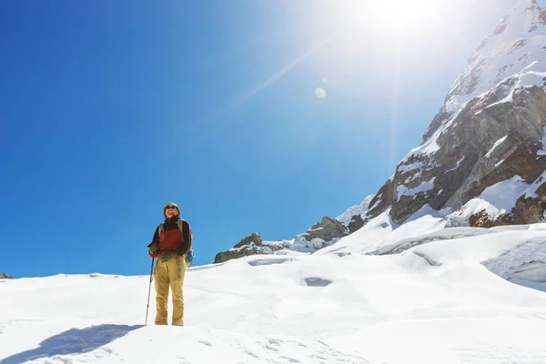 Mann wandert in Peru — Stockfoto