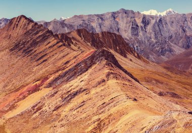 Güzel Dağlar Manzarası