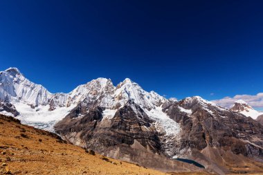 Güzel Dağlar Manzarası