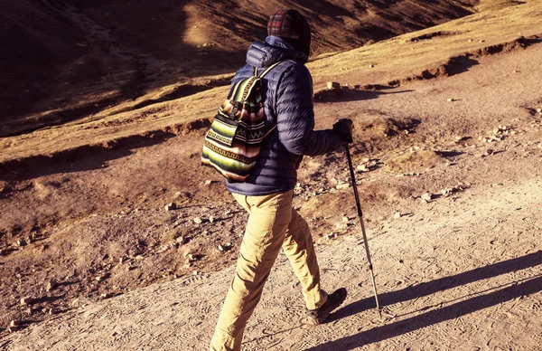 Cordillera dağlarında yürüyüş sahne