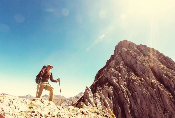 Scène de randonnée dans les montagnes de la Cordillère — Photo