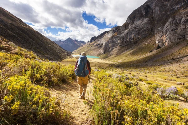 Scena piesze wycieczki w góry Cordillera — Zdjęcie stockowe