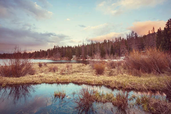 Sonbaharın güzel göl