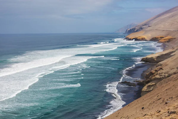 Pustynne Krajobrazy Wybrzeża Oceanu Spokojnego Peru Ameryka Południowa — Zdjęcie stockowe