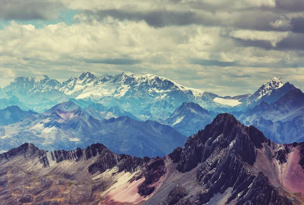 Güzel Dağlar Manzarası