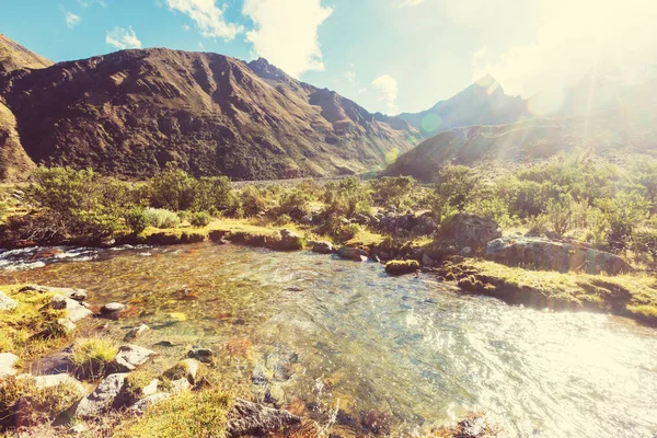 Paisaje de hermosas montañas — Foto de Stock