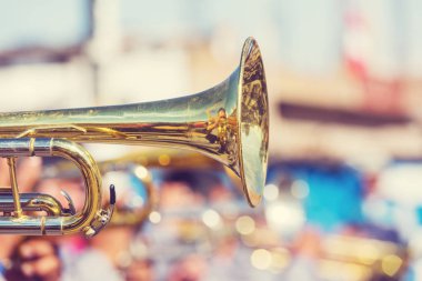 Trompet sokak karnaval yakın çekim 