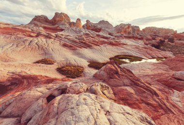 Vermilion Kayalıkları Ulusal Anıtı 