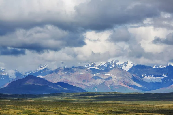 Malerische Berge von alaska — Stockfoto