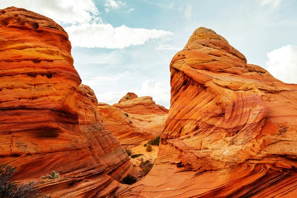 Çakal Buttes Vermillion kayalıklarla — Stok fotoğraf