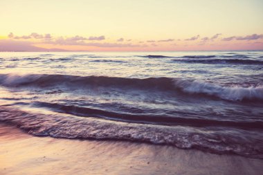 Doğal renkli günbatımı 