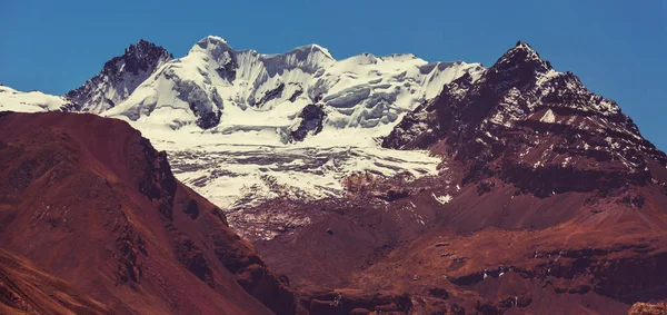 Cordillerawunderschöne Berglandschaften — Stockfoto