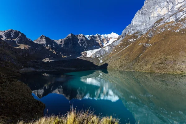 Bellissimi paesaggi di montagna — Foto Stock