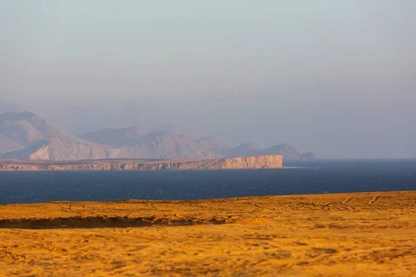 Hermosos paisajes costeros en la Reserva Nacional de Paracas — Foto de Stock