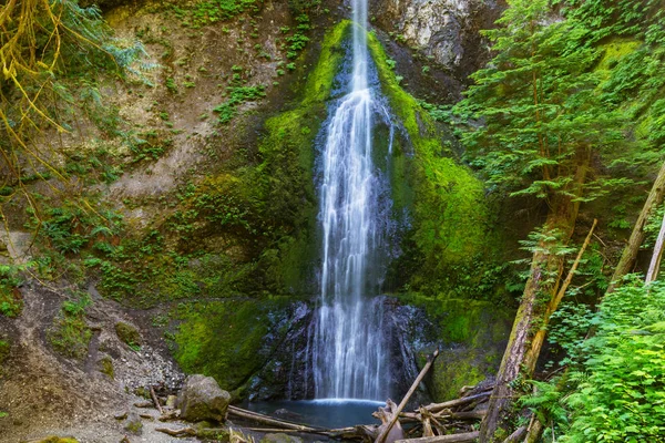 Beautiful waterfall in Vancouver — Stock Photo, Image