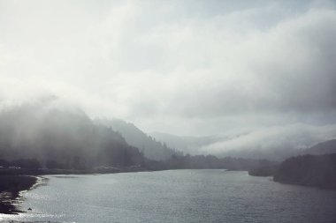 Serenity göl Dağları doğal görünümü 