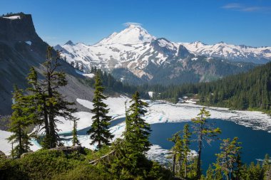 MT Baker Kayak alanı doğal görünümü 